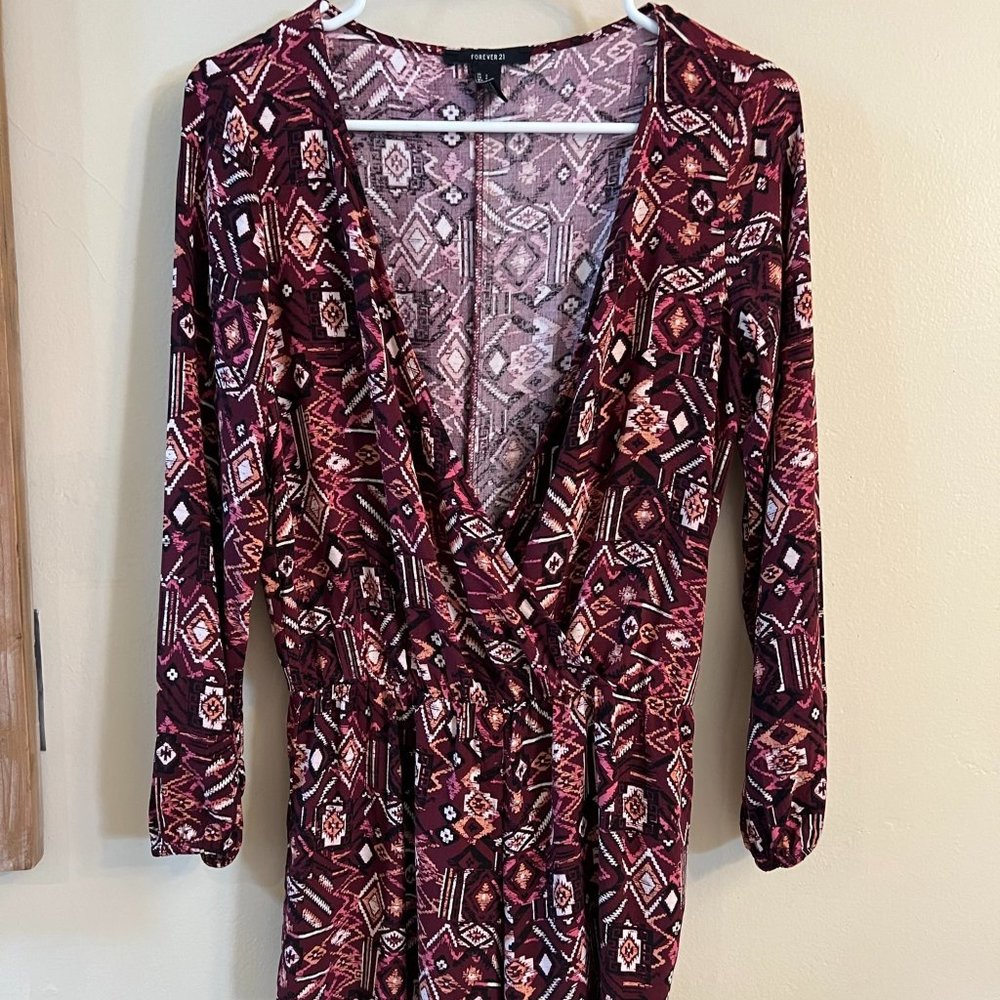620 NWOT Forever 21 Long-sleeved Romper
